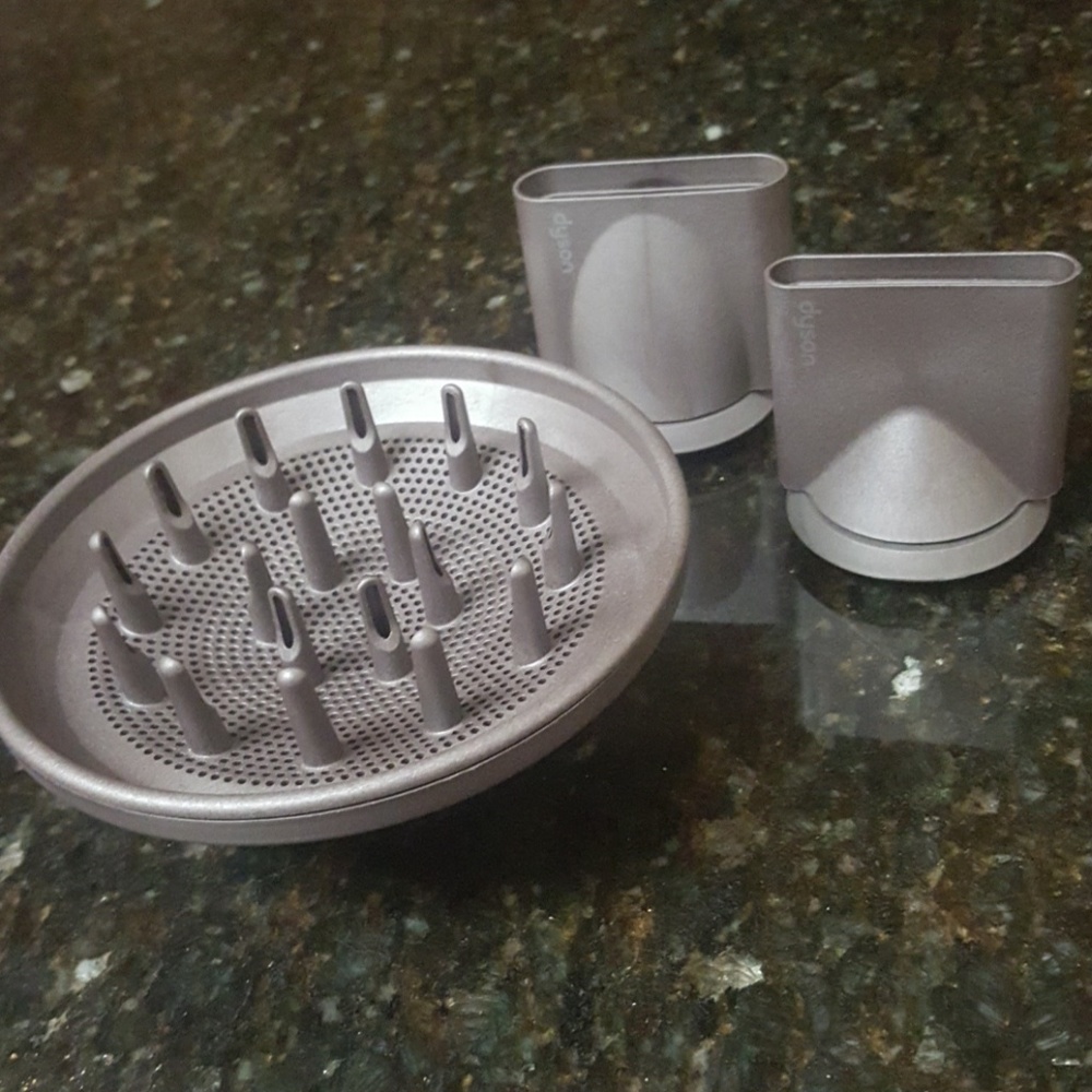 Dyson tools for the Supersonic hair dryer